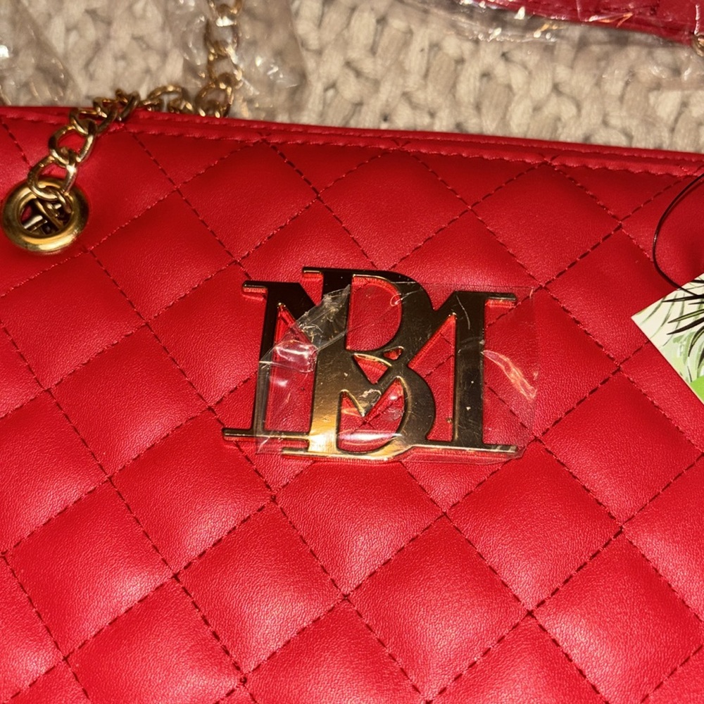 🆕 Badgley Mischka Red Quilted Chain Strap Bag - Vegan Leather - Picture 3 of 15
